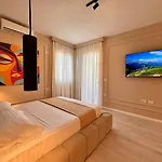 아파트 Beachside Oasis